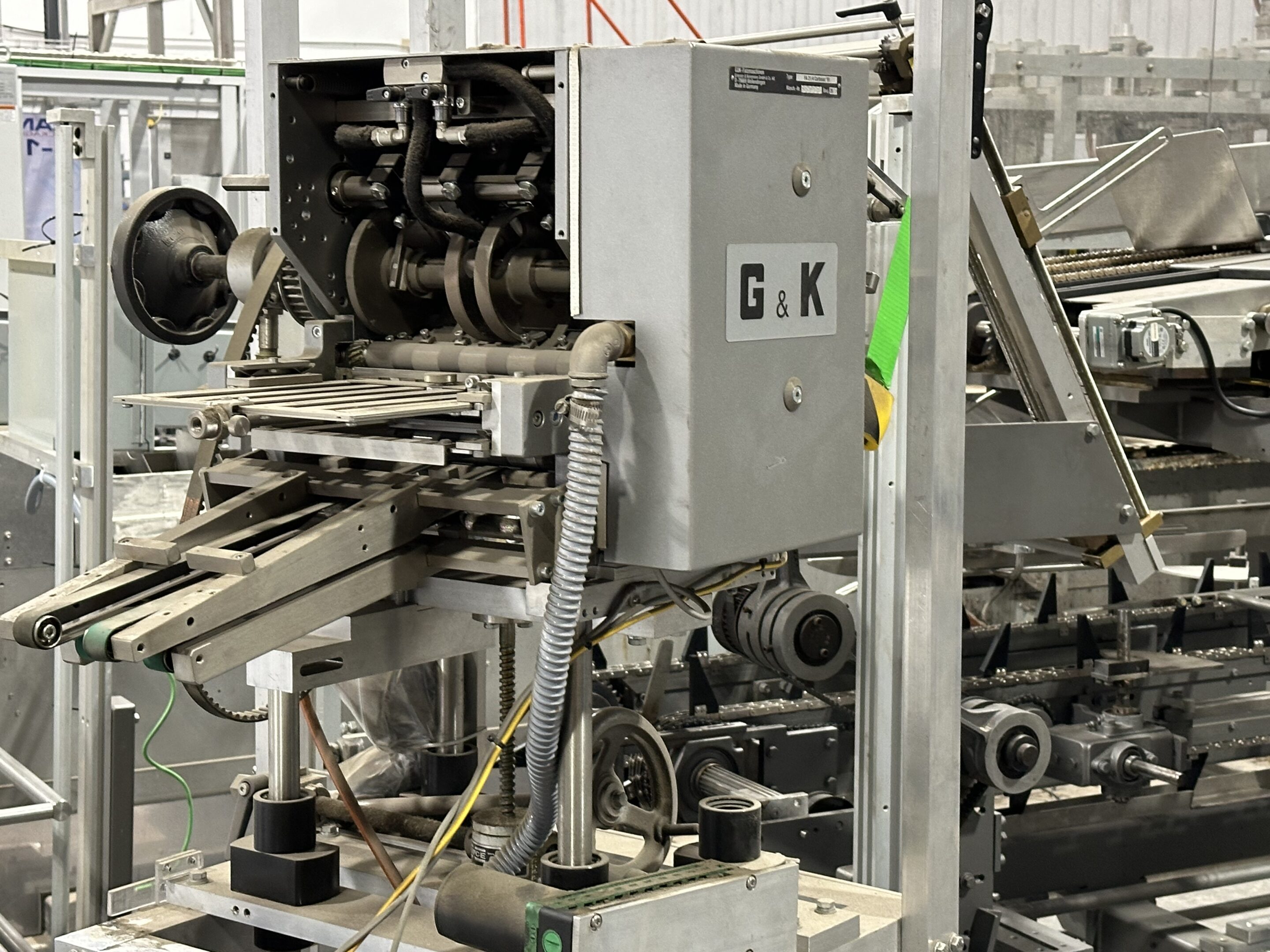 GUK Leaflet Feeder